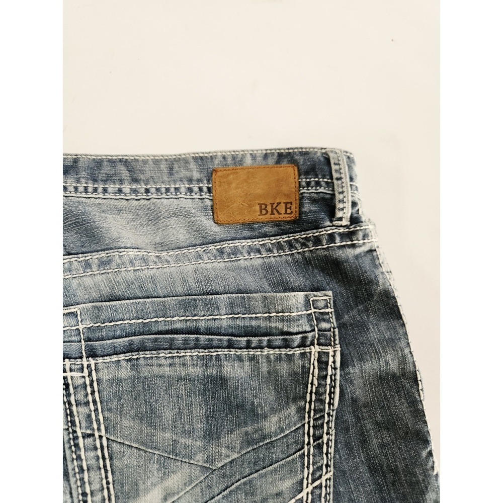 BKE Tyler Straight Leg Jeans Light Wash Distressed Denim Men's Size 38R - Picture 7 of 10